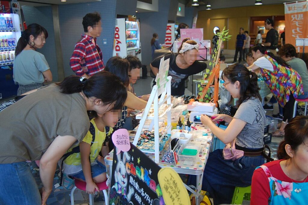 関内駅チカアート市8月 土日はワークショップ祭り&素材市の画像