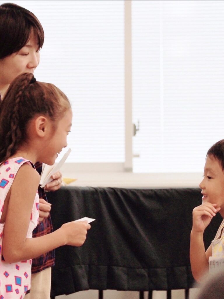 子ども向け演劇ワークショップ 劇団員さんと旅する絵本の世界の画像