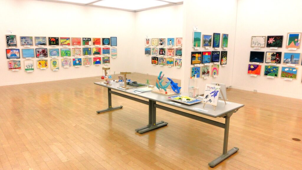 第68回「明日への手」美術展の画像