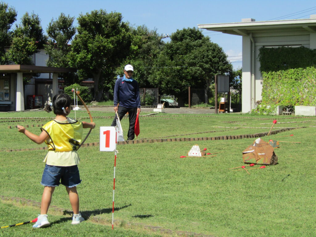 冬の「弓矢うち大会」の画像
