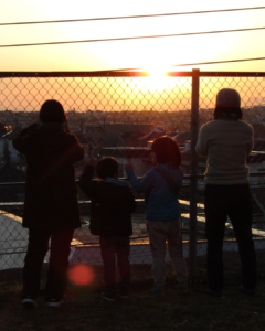 かぶりつきでその瞬間を待ちます