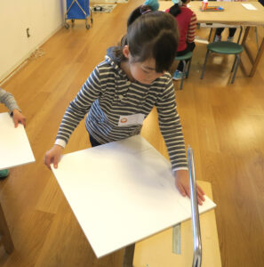 ハマキッズ・アートクラブ「スチロールで乗り物をつくろう」の画像