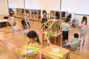 ハマキッズ・アートクラブ「ホチキスでつないでみよう」の画像