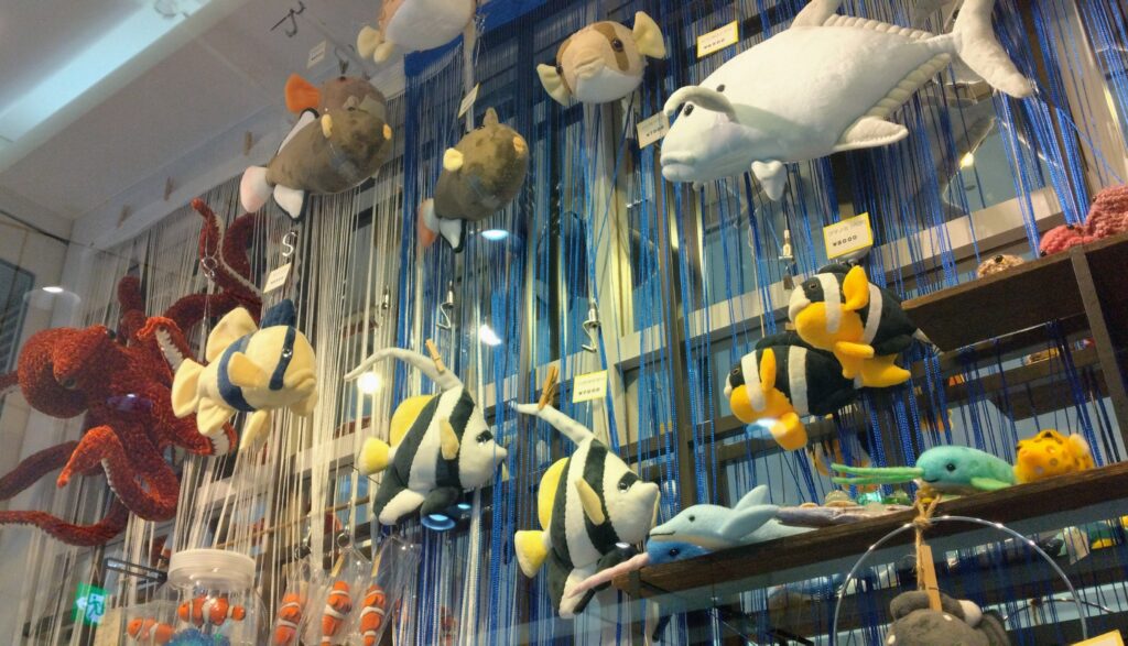 ウィンドウ水族館の画像