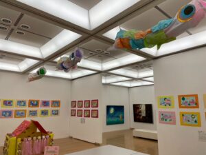 世代を越えた絵画展の画像