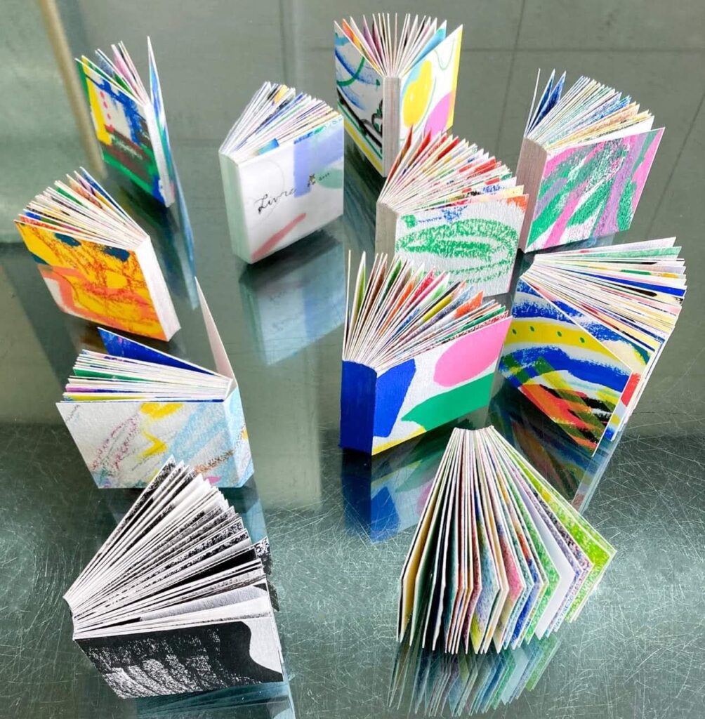 個人の造形プログラム「切る／並べる／綴じる　小さい本を作ろう」の画像